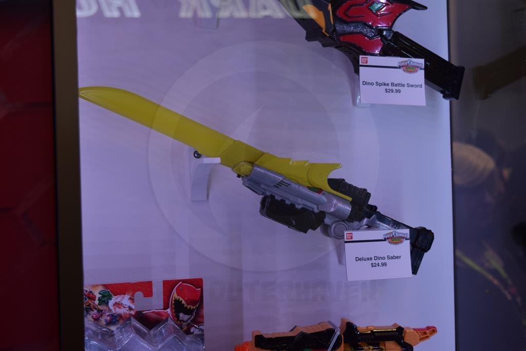 nycc2015-Power_Rangers_Dino_Charge10