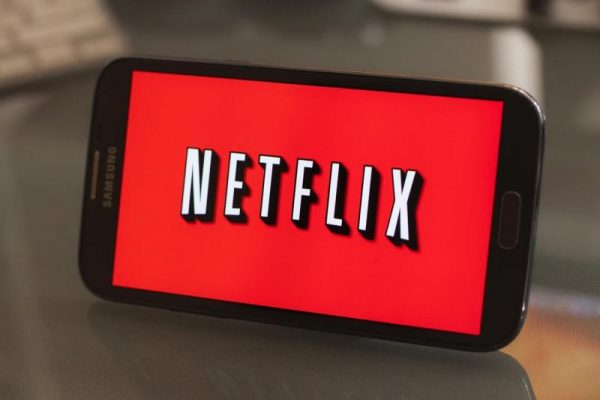 how can i download netflix movies on my laptop