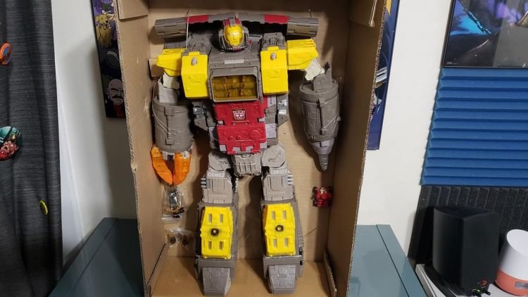Frontal view of Omega Supreme