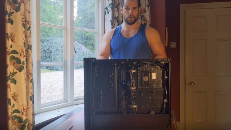 Henry Cavill builds his first gaming PC_750x422