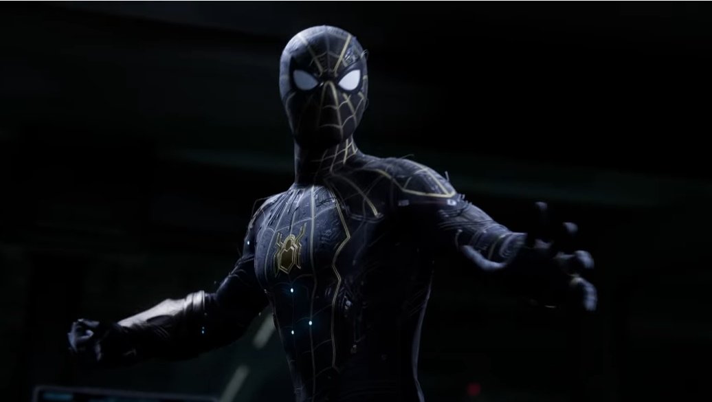 Spider-Man Ulimate black and gold suit