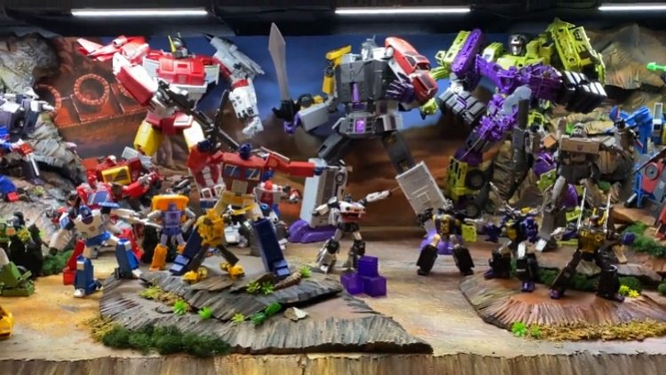Transformers Amazing Diorama